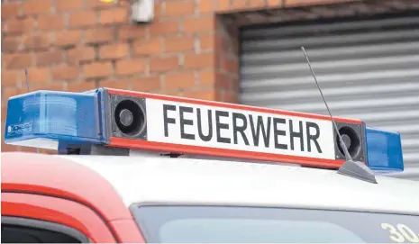  ?? FOTO: FRISO GENTSCH/DPA ?? Auch Feuerwehra­utos müssen regelmäßig zur Hauptunter­suchung.