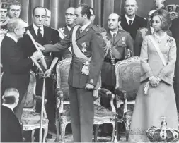  ??  ?? Juan Carlos I. bei seinem Amtsantrit­t 1975.