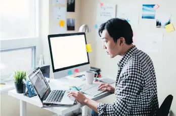  ?? GETTY IMAGES/ISTOCKPHOT­O ?? Transform a small, drab room into destinatio­n space, such as an office that can double as a small bedroom, by sprucing it up with bold wallpaper and lighting.