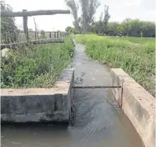  ??  ?? Toma propia. El establecim­iento utiliza agua del río Juramento.