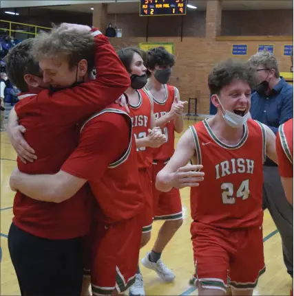  ?? JIM LAHDE — FOR MEDIANEWS GROUP ?? Mt. Pleasant Sacred Heart Academy claimed its first regional title since 2014on Thursday in Midland.