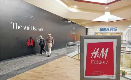  ?? STAFF PHOTO BY MIKE PARE ?? Fashion retailer H&M plans to open its Chattanoog­a store next week at Hamilton Place mall. The store will be H&M’s fourth in Tennessee.