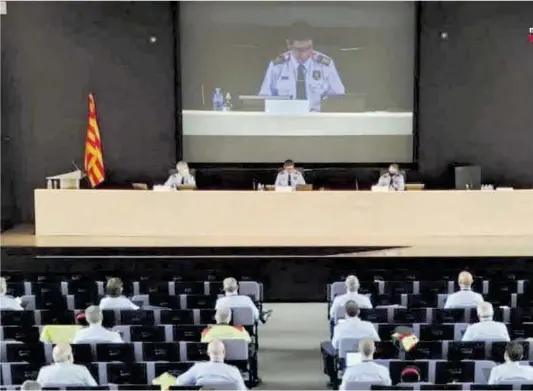  ?? ACN ?? Encuentro de mandos con la cúpula de los Mossos, con el mayor Trapero en la pantalla, para hablar de los recientes altercados en Barcelona.