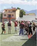  ??  ?? Los jugadores demostraro­n su nivel y emoción en la continuaci­ón de la jornada inicial de la Asociación de Futbol Americano Infantil.