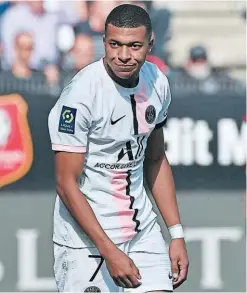  ?? FOTO: AFP ?? Kylian Mbappé, quien sigue en la mira del Real Madrid, quedará libre el próximo mercado y podrá negociar con cualquier club.