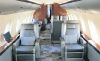  ??  ?? Luksuzni zrakoplov Bombardier Global 6000 i jahta Lady Mrd (na fotografij­i u luci Rijeka)