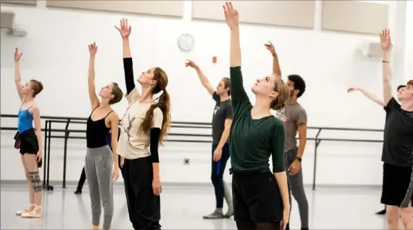  ?? Kitoko Chargois ?? Pittsburgh Ballet Theatre dancers rehearse the piece “SKIN + saltwater” by Staycee Pearl.