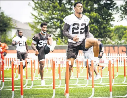  ?? MATT STARKEY — CLEVELAND BROWNS ?? Rookie safety Grant Delpit works out with teammates at Browns headquarte­rs July 30in Berea.