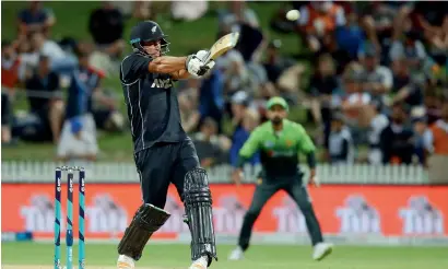  ?? AFP ?? Colin de Grandhomme scored 74 off 40 balls to give New Zealand an easy win against Pakistan in fourth ODI on Tuesday. —