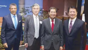  ??  ?? Espenilla (3rd from left) joins (from left) Citi Philippine­s country head Aftab Ahmed, US Ambassador to the Philippine­s Sung Kim, and Monetary Board member Peter Favila.