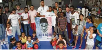  ??  ?? Une quinzaine de jeunes a participé à l’initiation de boxe, aux côtés des champions.