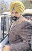  ?? HT PHOTO ?? Inspector general of police Paramraj Singh Umranangal outside a court in Faridkot on Tuesday.