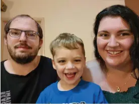  ?? ?? Jess Jeffery, her partner, Aaron, and their son, Xavier lost about $15,000 worth of belongings and furniture to floods in Victoria while looking for rental properties and living with her mother