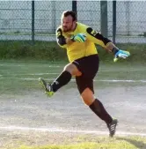  ??  ?? Sportivo Giuseppe Siino, aveva 48 anni, giocava a calcio nei dilettanti