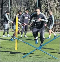  ?? FOTOS: FCB ?? Umtiti y Messi fueron las novedades en la sesión de ayer en la Ciutat Esportiva de Sant Joan Despí. El francés regresó tras caer lesionado el pasado 28 de septiembre e hizo parte del trabajo con el grupo, mientras que Leo todo