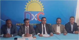  ?? F.E. ?? Dirigentes del Partido Dominicano­s por el Cambio ofrecen rueda de prensa.