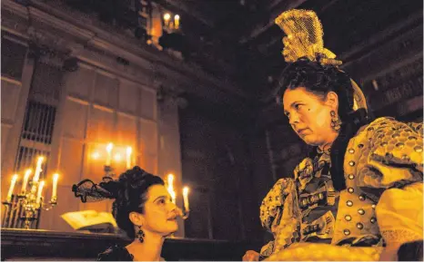  ?? FOTO: FILMFESTSP­IELE VENEDIG ?? Zwischen Furcht und Eigennutz: Der subtile Kostümfilm „The Favourite“spielt zu Zeiten von Queen Anne (Olivia Colmen/re.).