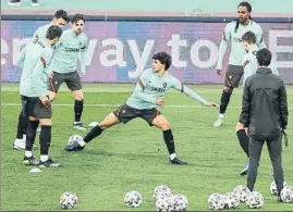  ?? FOTO: EFE ?? Joao Félix, en un entrenamie­nto de la selección portuguesa