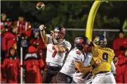  ?? NICK GRAHAM / STAFF 2021 ?? Quarterbac­k Mitch Bolden, a soon-to-be senior from Lakota West, received an offer from Tennessee-martin (FCS).