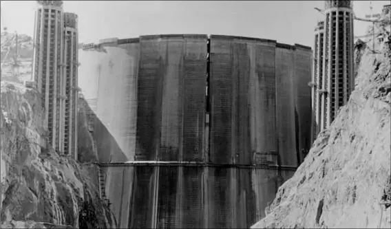  ?? PHOTO U.S. BUREAU OF RECLAMATIO­N ?? The Hoover (then Boulder) Dam as it was being completed.