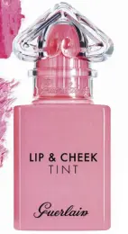  ??  ?? LA NUEVA rosy glow Un toque rosado con La Petite Robe Noire Lipcheek, de Guerlain, elegancia parisina que se adapta a la piel.