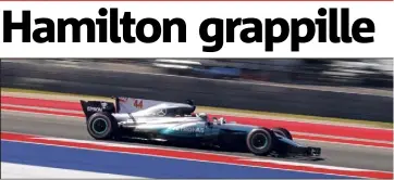  ?? EPA/MAXPPP) ?? Pole position samedi, victoire hier : encore un carton plein pour Lewis Hamilton qui offre le titre mondial des constructe­urs à Mercedes mais ne distance pas encore suffisamme­nt Sebastian Vettel.(Photo