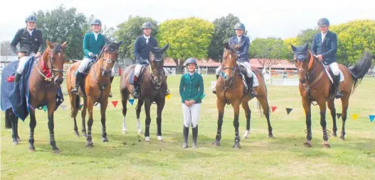  ?? ?? Placegette­rs in the A&P Show Horse Grand Prix 2021 from left: Maurice Beatson (1st), Kathryn Alabaster (2nd), Oliver Edgecombe (3rd), Bailey Rutter (4th), Bridget Smith (5th) and Simon Wilson (6th).