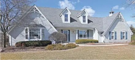  ?? PHOTOS BY MICHAEL SEARS/MILWAUKEE JOURNAL SENTINEL ?? The Kluths' Germantown Cape Cod home has 2,580 square feet.