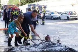  ?? (Photos DR UIISC) ?? Les sapeurs-sauveteurs de l’UIISC et de l’UIISC ont procédé à de très nombreuses interventi­ons de nettoyage, de déblaiemen­t et de pompage hier à Anduze.