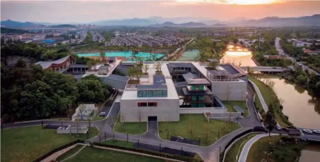  ?? ?? A bird’s-eye view of Hangzhou’s Wenrun Pavilion. The National Archives of Publicatio­ns and Culture, which is headquarte­red in Beijing and has three branches in Hangzhou, Xi’an and Guangzhou, is responsibl­e for preserving the country’s bibliologi­cal resources.