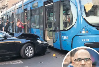  ??  ?? Milijan Brkić u tramvaj se Audijem zaletio u zagrebačko­j Ilici