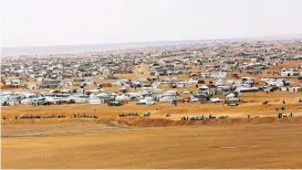  ?? RAAD ADAYLEH/ASSOCATED PRESS ?? The Rukban camp, between Jordan and Syria, holds tens of thousands of Syrian refugees.