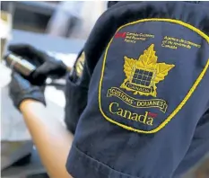  ?? POSTMEDIA NETWORK FILES ?? A Canadian prosecutor says it’s proving difficult to let otherwise law-abiding Americans know they can’t bring firearms on vacation into Canada.