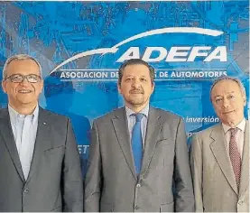  ??  ?? Cúpula. Peláez Gamboa, Vázquez y Ramírez Rojas, directivos de Adefa.