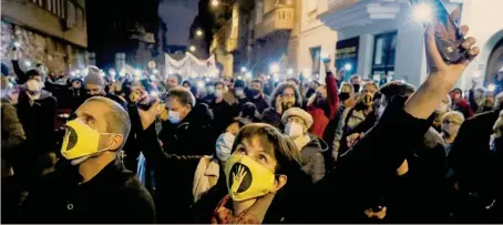  ?? REUTERS ?? Libertà da difendere. Universita­ri in manifestaz­ione a Budapest, nell’ottobre scorso