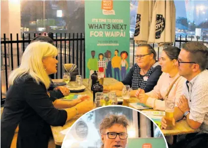  ?? Photos / Caitlan Johnston ?? Waipa¯ District Council’s speed dating event provided an informal environmen­t for community members to have discussion­s with councillor­s. Inset: Comedian Te Radar hosted the event.