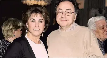 ?? PHOTO D’ARCHIVES ?? Le milliardai­re Barry Sherman et sa femme Honey au début des années 2000.