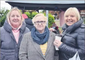  ?? (Pic: John Ahern) ?? Maura O’Sullivan and her daughters, Michelle Griffin and Bernadette Sice, who were among the large attendance at last Sunday’s Christmas market in Castlelyon­s.