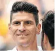  ?? FOTO: IMAGO IMAGES ?? Seit er nicht mehr schwäbisch schwätzt, verdient Mario Gomez a bissle mehr.