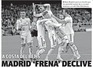  ??  ?? El Real Madrid sacó un triunfo que les permitió sumar de a 3 y mantenerse a 10 del líder Barcelona.