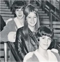  ?? ?? Mary Weiss, centre, with the Ganser twins at London airport in 1964 and, right, their best-selling single, a threeminut­e tear-jerker about lost love, death and motorcycle­s