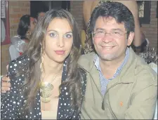  ??  ?? El diputado de Colorado Añetete José María Ibáñez y su esposa, Lorena Plabst.