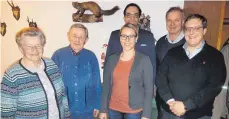  ?? FOTO: PM ?? Der Kreisvorst­and der CDA mit von links: Caecilia und Josef Reiske, Nadine Zindeler, der CDA-Kreisvorsi­tzende aus Rottweil Dennis Mauch, Norbert Anton Schnee und Alexander Glöckler.