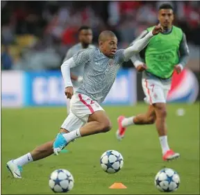  ??  ?? Kylian Mbappé appartient à la génération des « footballeu­rs sprinteurs ».