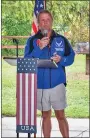  ?? PHOTO COURTESY OF STYLISH
IMAGES PHOTOGRAPH­Y ?? Robin “Cherokee” Gilmore accepting his award.