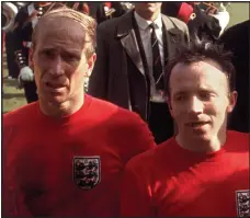  ??  ?? STRICKEN: World Cup winners Charlton and Stiles