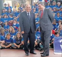  ??  ?? SOCIEDAD. Cardenal convenció a Tebas para ayudar a otros deportes.