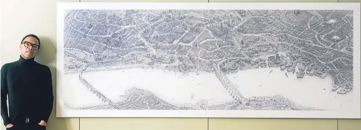  ?? Picture: Dundee. ?? Artist Carl Lavia with his remarkable drawing of Dundee, which goes on show in the city’s McManus Galleries.