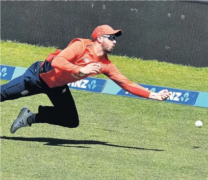  ??  ?? Bad day: England’s James Vince drops a difficult catch at long on, having already fumbled two much easier chances