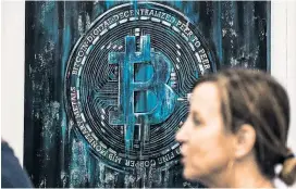  ?? Foto: APA / Chandan Khanna ?? Die Serie an Rückschläg­en für Bitcoin scheint kein Ende zu nehmen.